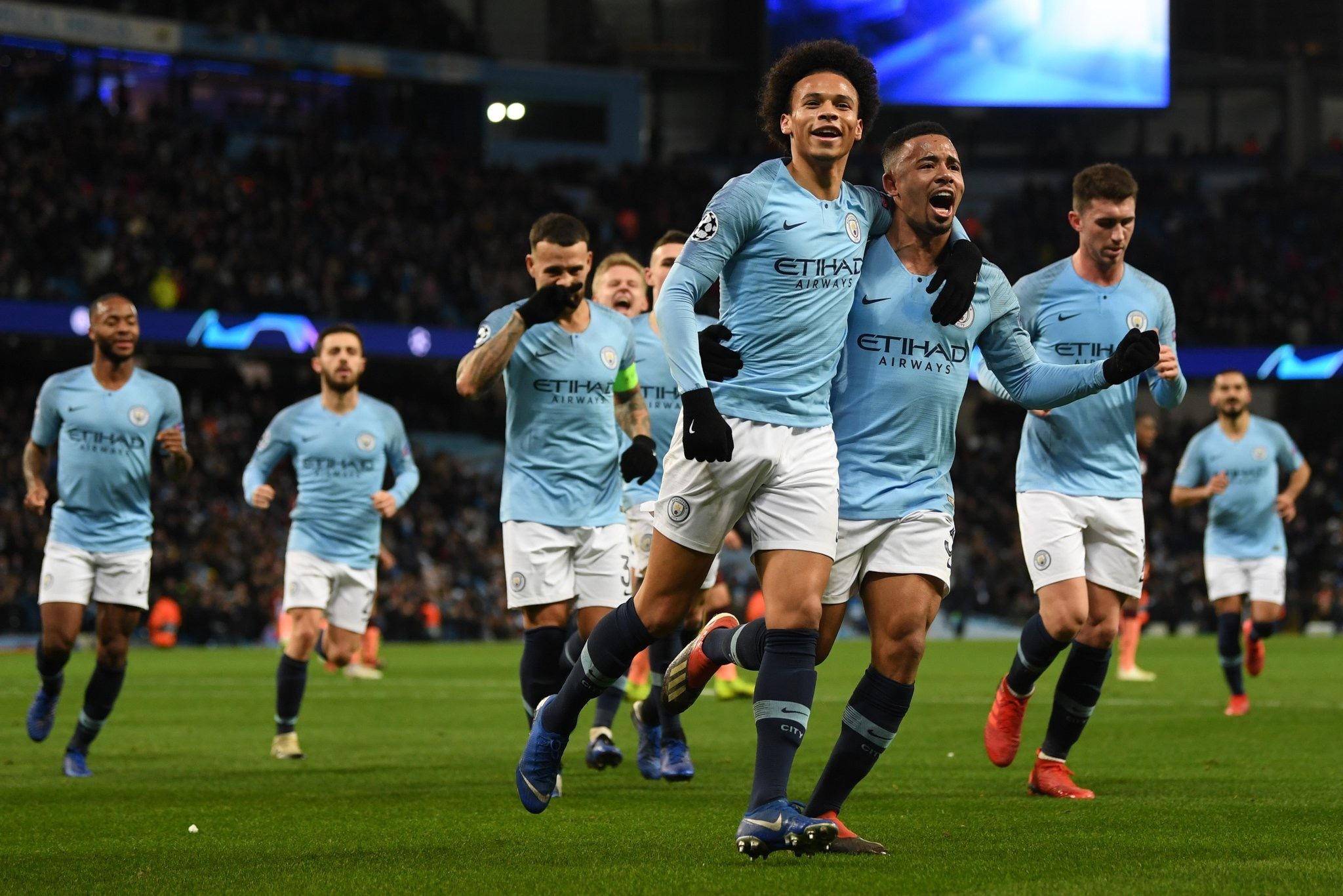 史背景与困 史背景与困