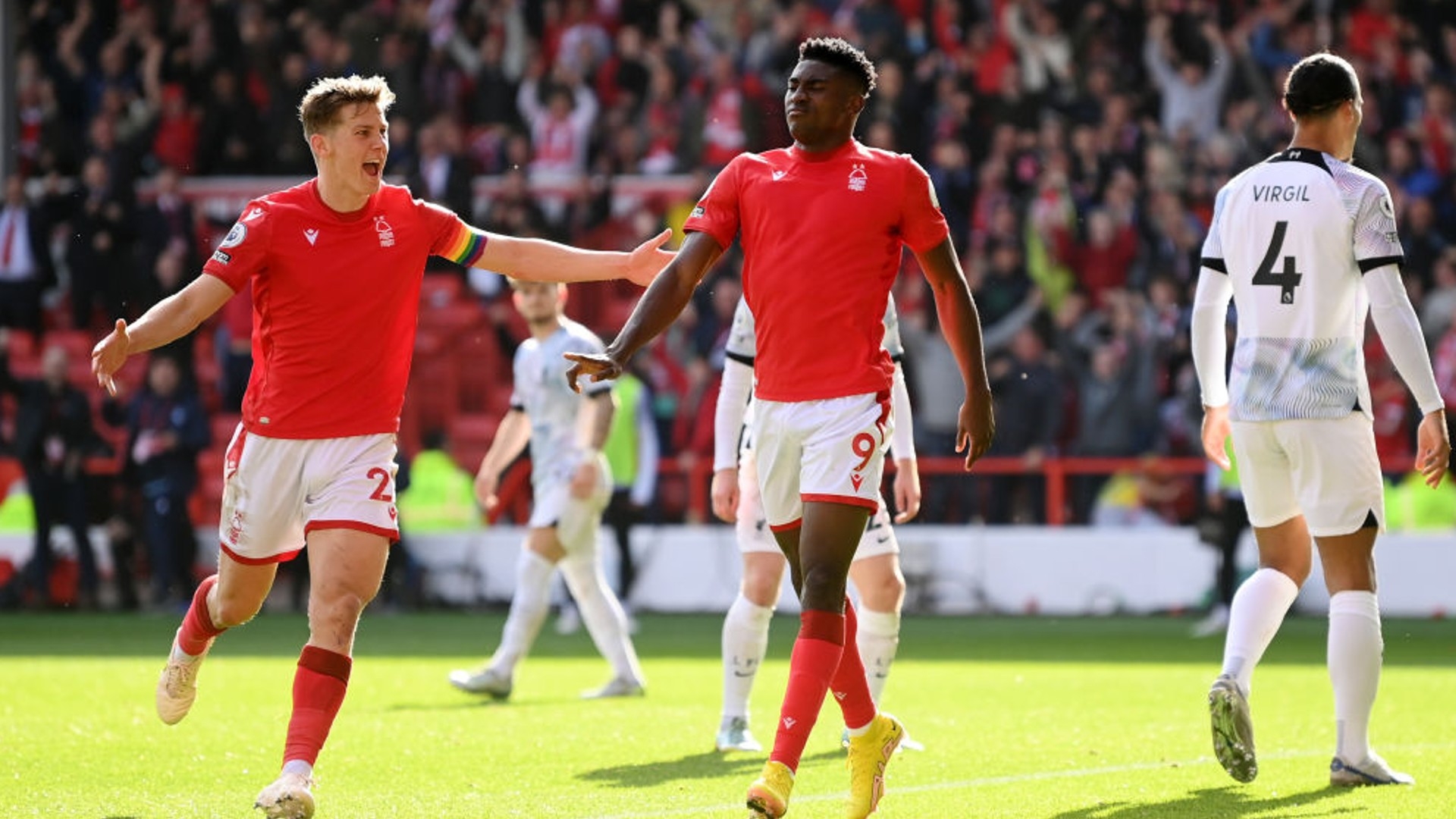 短期密集的 短期密集的